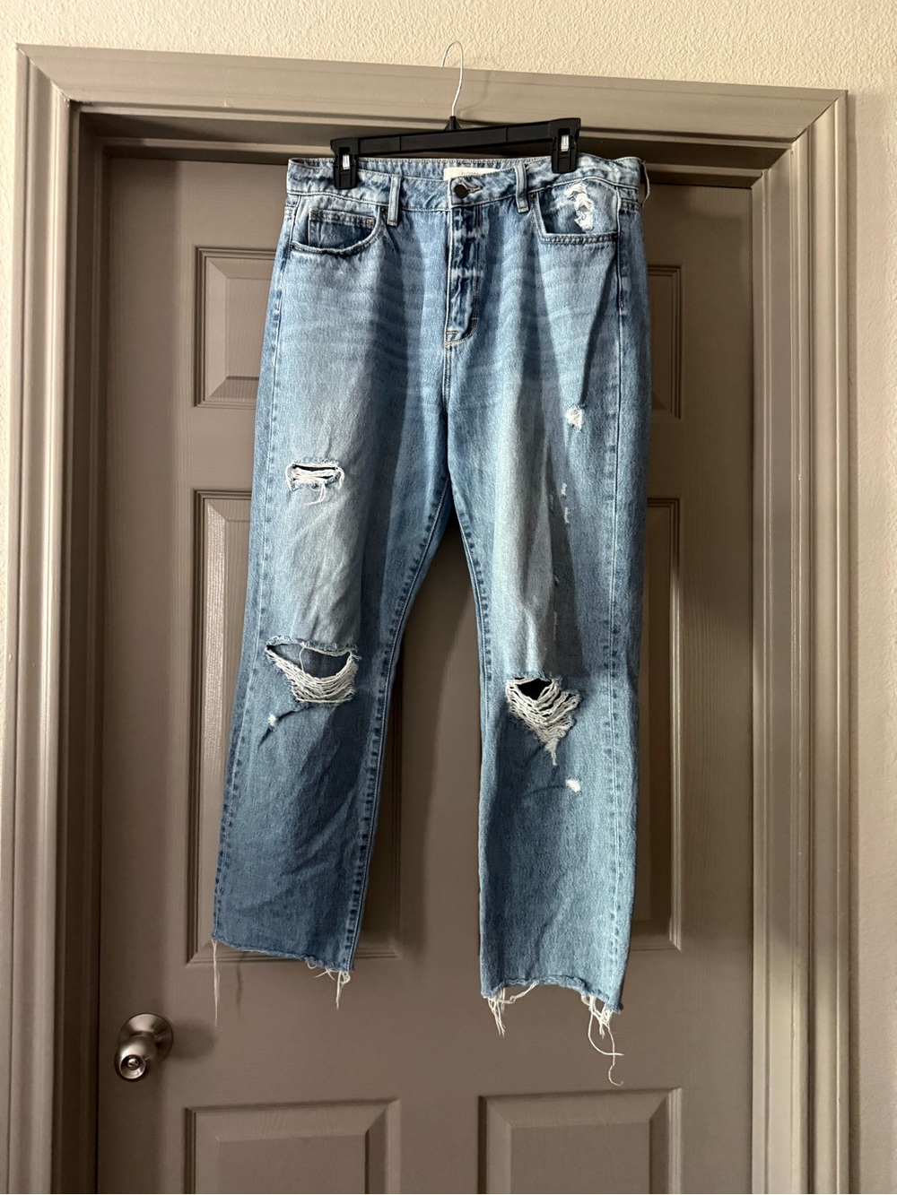 Boyfriend Jeans with Distressed Knees in Light Blue